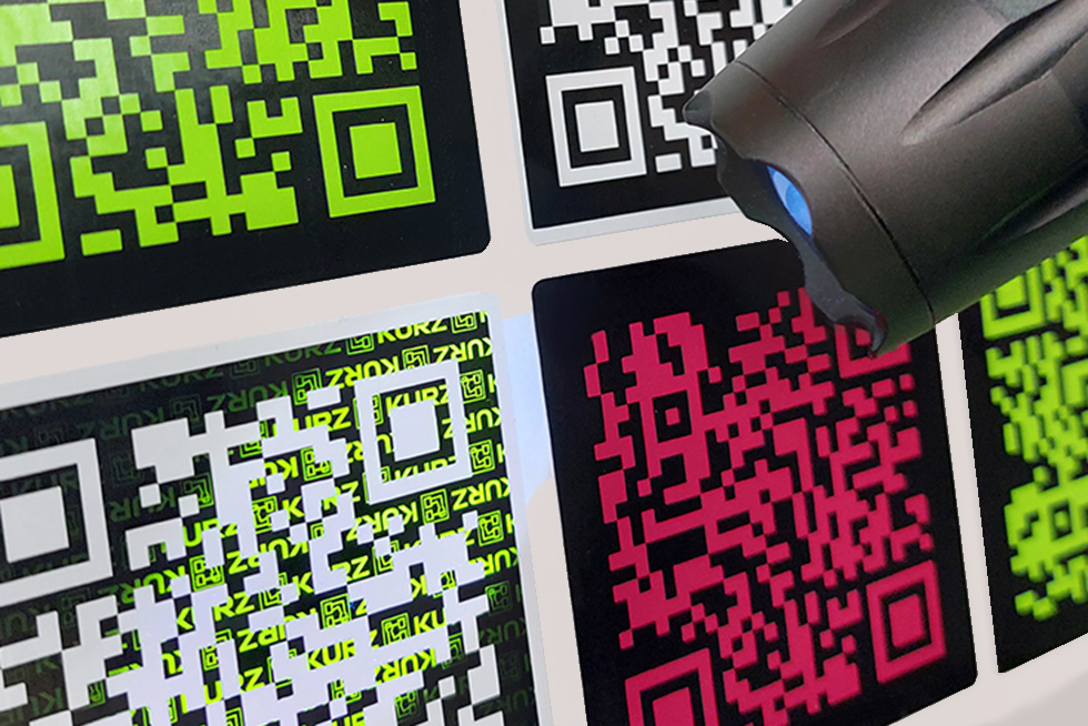 [Translate to 日本語:] QR codes with UV security features, applied using thermal transfer process